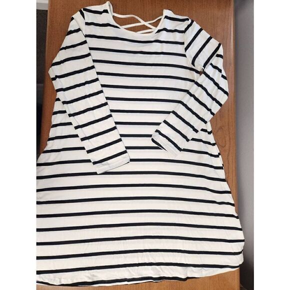 NWT rumi + ryder white striped long sleeved A line dress with side pockets - Picture 1 of 6
